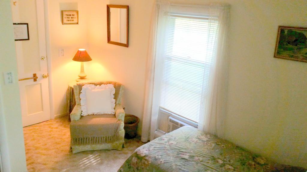 Kountry Living Bed And Breakfast Oneonta Room photo